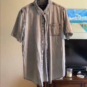 Men’s short sleeve button up